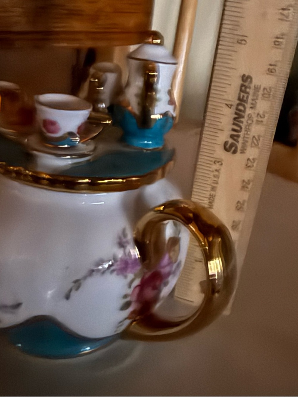 Lilian vernon Miniature Porcelain Tea pot - Picture 4 of 5